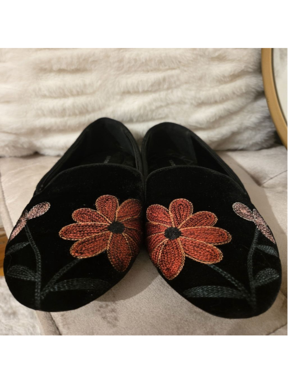 Women's Birdies Black Velvet Floral Embroidered Loafers Size 8 - Picture 2 of 14